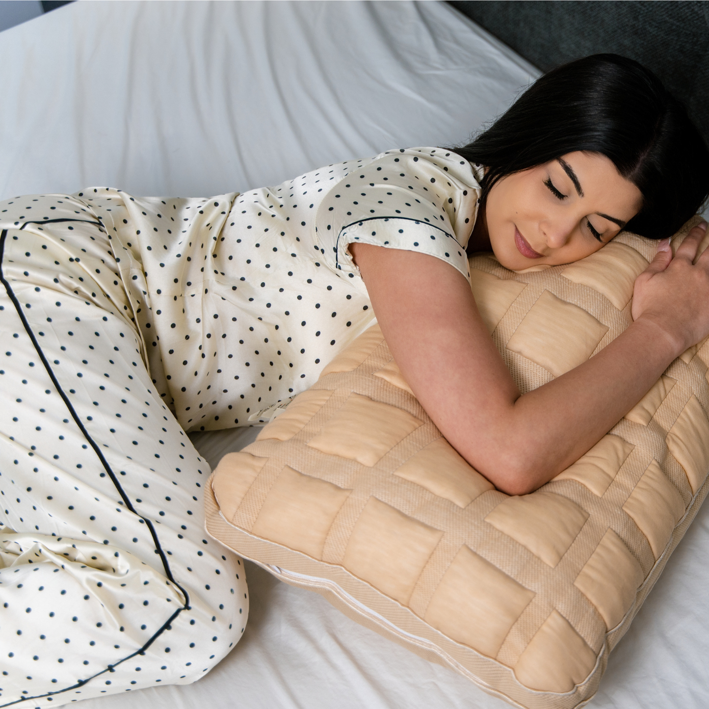 Nublia Midnight Dot Silky Pajama Set